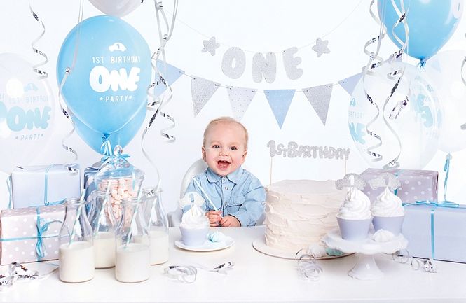 Hovedbilde 1 årsdag dekorasjons sett lys blå